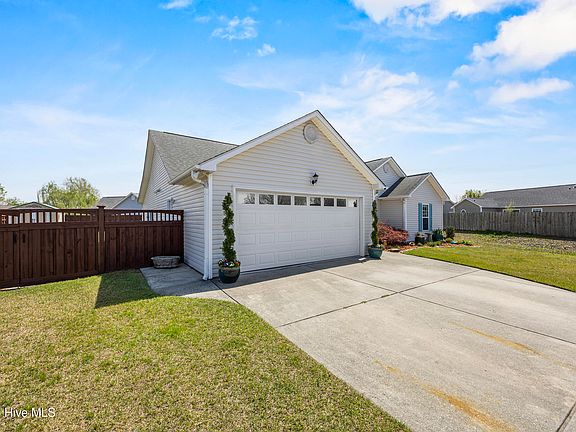 3rd image of 2502 Newry Lane