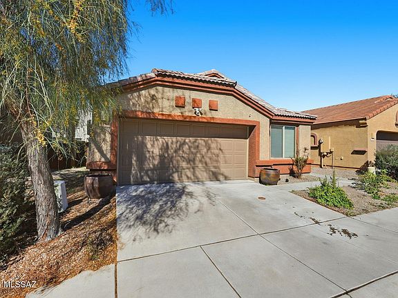 3rd image of 8763 N Black Pine Dr