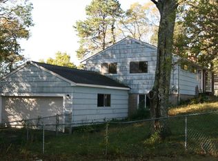 26 Kingwood St, Wareham, MA 02571