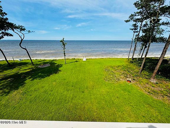 4th image of 486 Sandy Point Drive