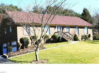 1155 NE Foxfire Rd, Kernersville, NC 27284