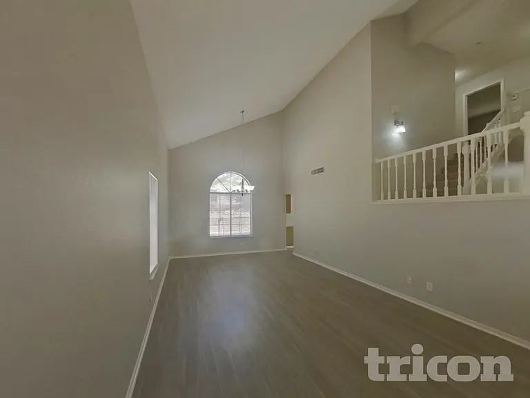 1947 Guinn Dr — Photo 19