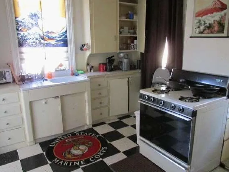 1215 W 30th St #2 — Photo 9