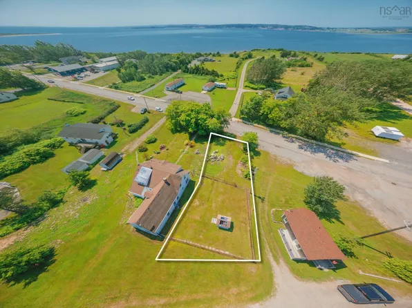 1 Main St #26, Inverness, NS B0E 2W0