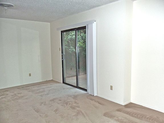 4th image of 3117 Button Willow Ave APT A
