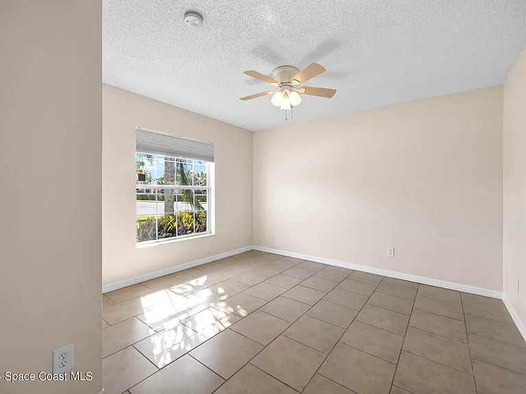 4800 Manchester Dr — Photo 15