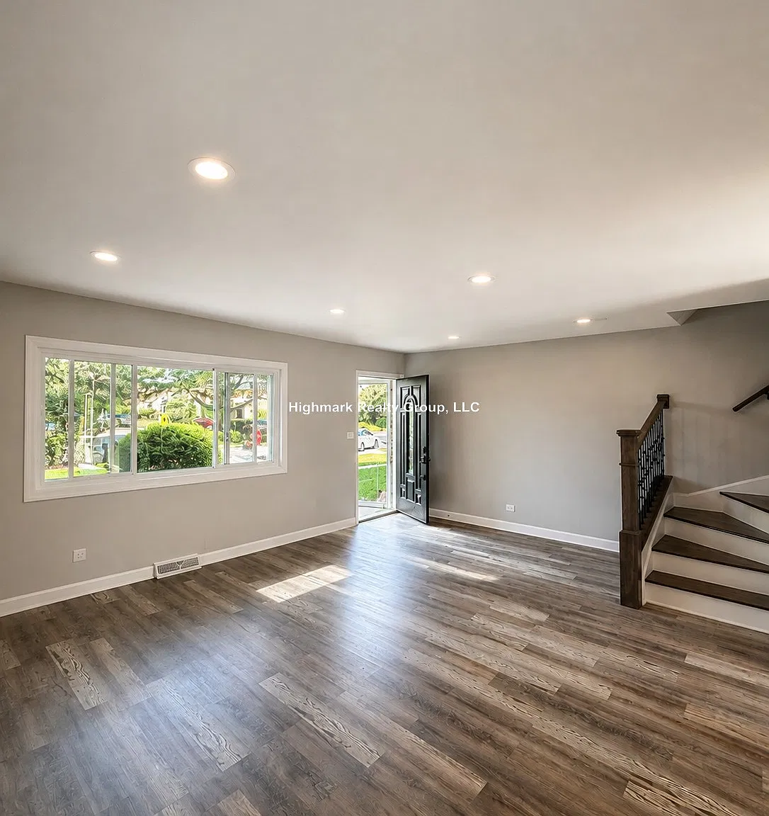 3 bed, 1.5 bath, 1925 sqft, $3,400 — Photo 3
