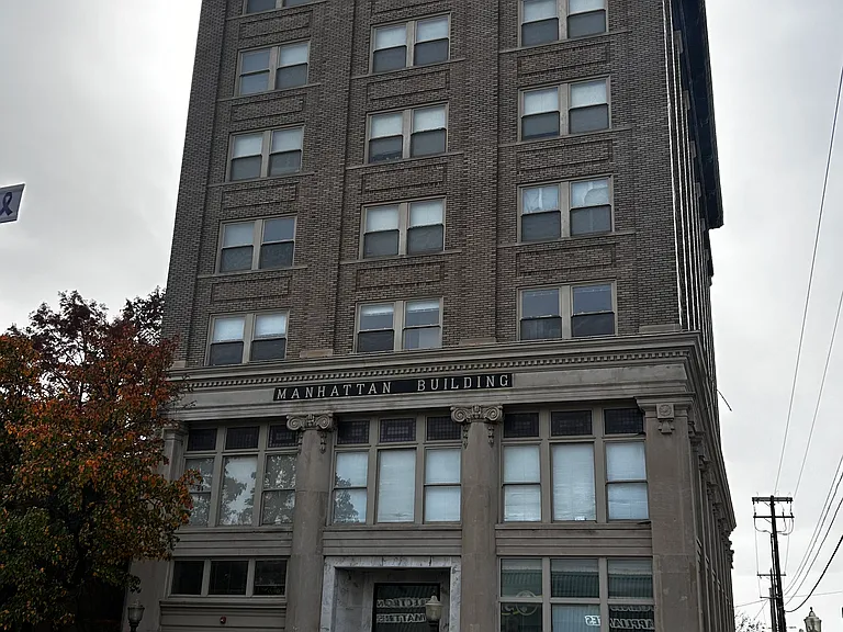 The historic Manhattan building. Eight stories high