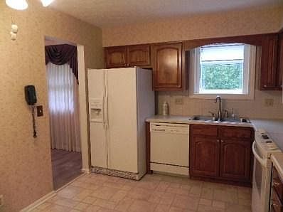 5th image of 2156 Bolser Dr