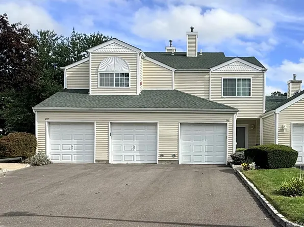 298 Prairie Court, Manorville, NY 11949