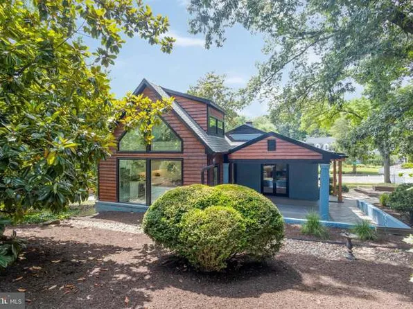 1108 Vassar Rd, Alexandria, VA 22314