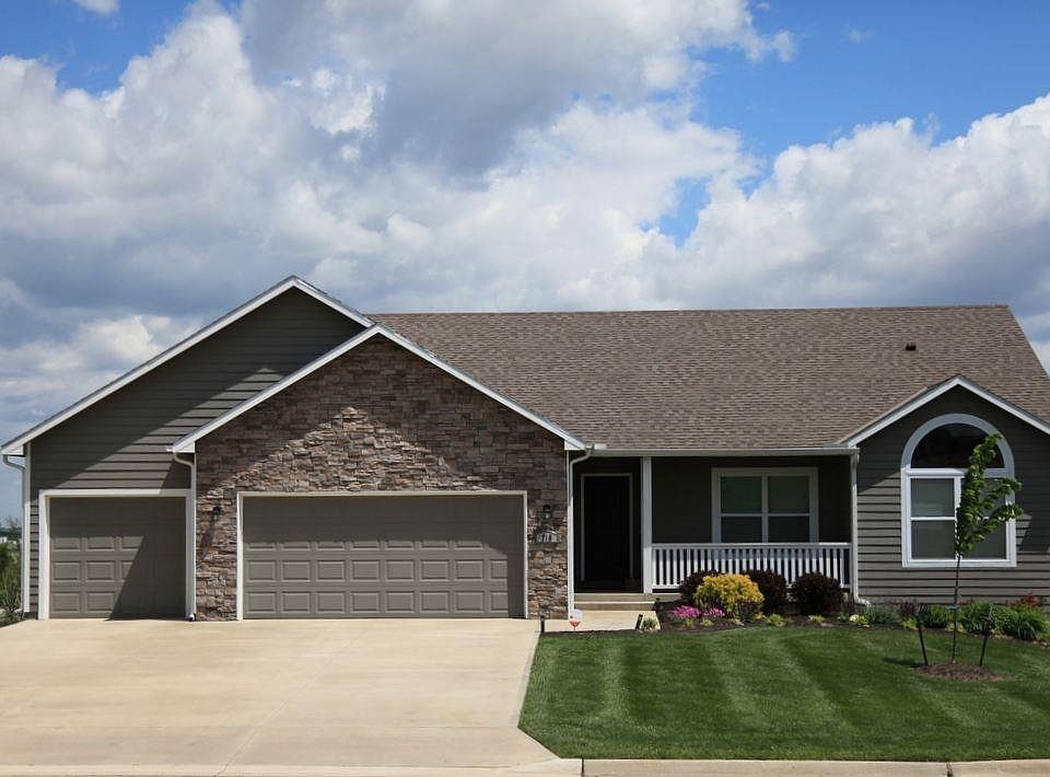 716 N Blazing Star Dr. Lawrence, KS listing photo #1