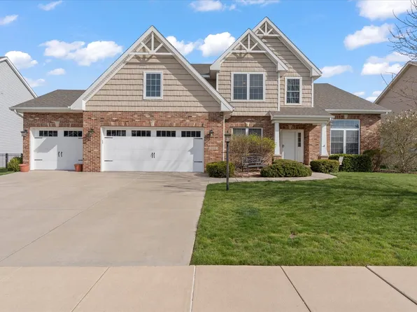 1108 White Oak Rd, Mahomet, IL 61853