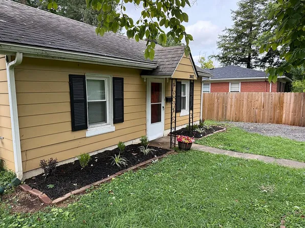 3002 Valley Dr, Jeffersontown, KY 40299