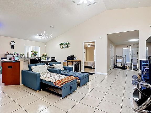 2nd image of 1036 DUDLEY DRIVE
