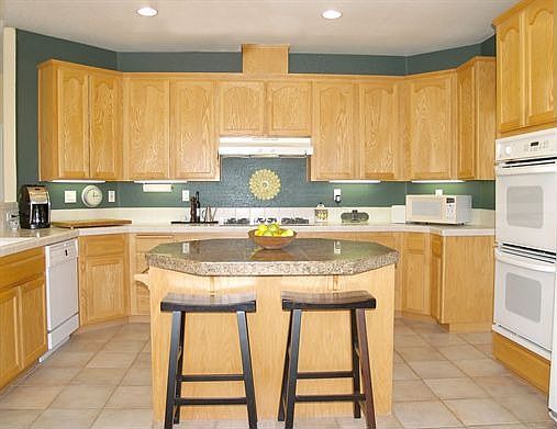 5th image of 127 Dublin Ct