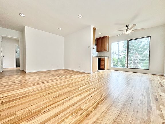 4th image of 943 5th St #5A