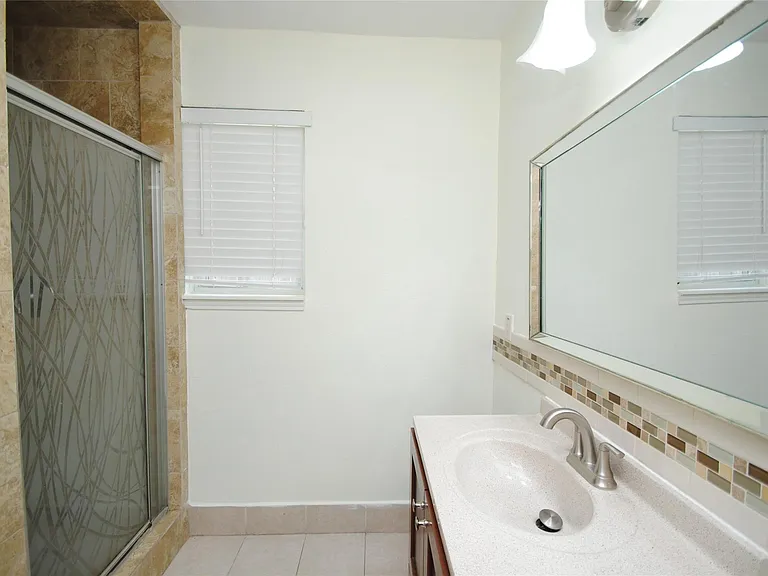 11511 Creekhurst Dr — Photo 20