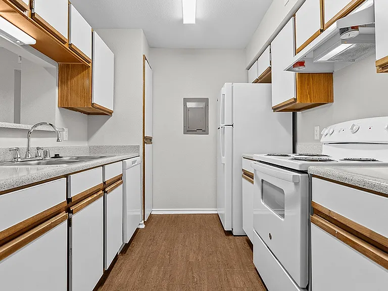 Valley Ridge Apartment Homes — Photo 5
