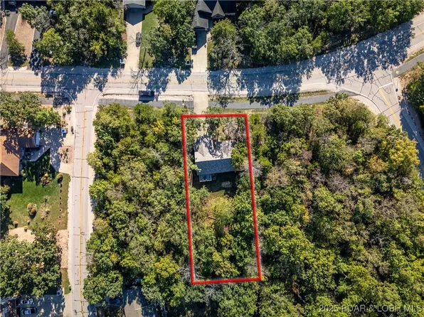 376 Kays Point Rd, Lake Ozark, MO 65049