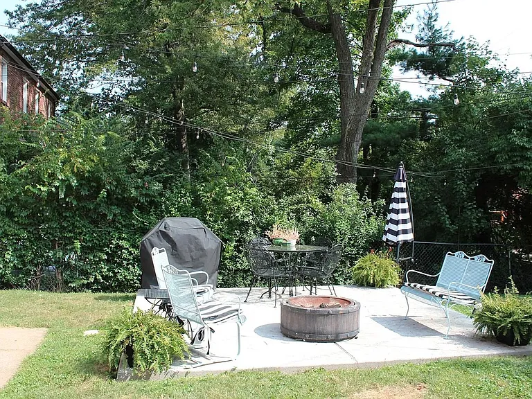 7924 Delmar Blvd — Photo 11