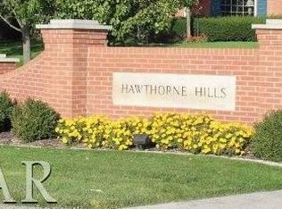 11 Worthington Ct, Bloomington, IL