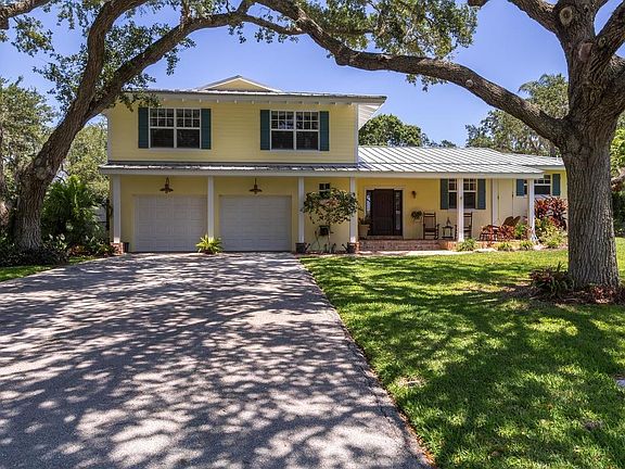 3rd image of 3037 Golf View Dr