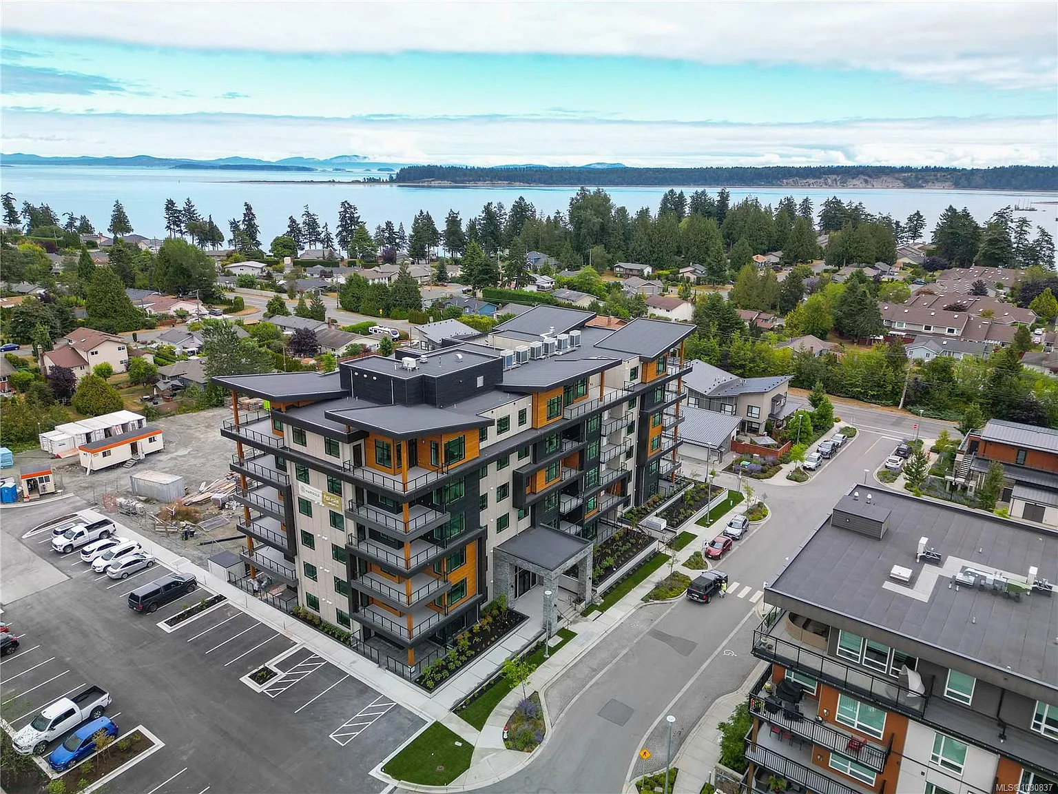 2520 Hackett Cres #101 photo 1