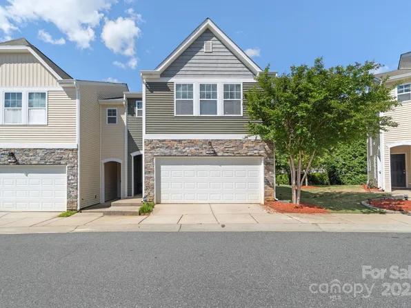 7341 Adare Mews Rd, Charlotte, NC 28217