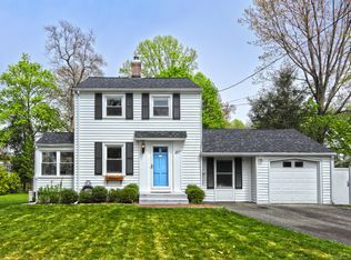 497 Dogwood Rd, Orange, CT 06477