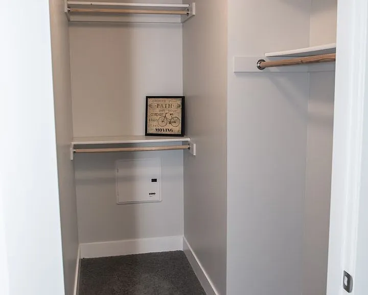 628 Park Ave — Photo 86
