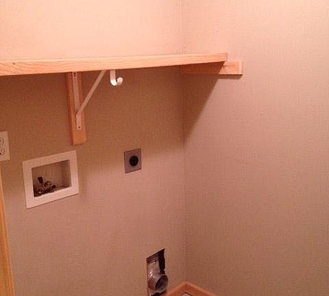 Walk in laundry room