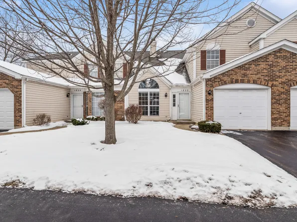 1830 Princeton Ct, Gurnee, IL 60031