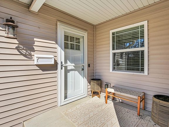 5th image of 604 E Harding Dr #A