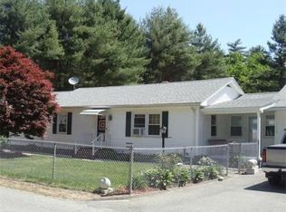 33 Greenwich Rd, Ware, MA 01082