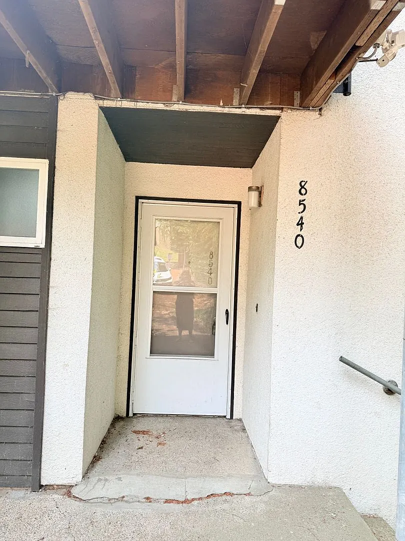 PLF1147 — Photo 1