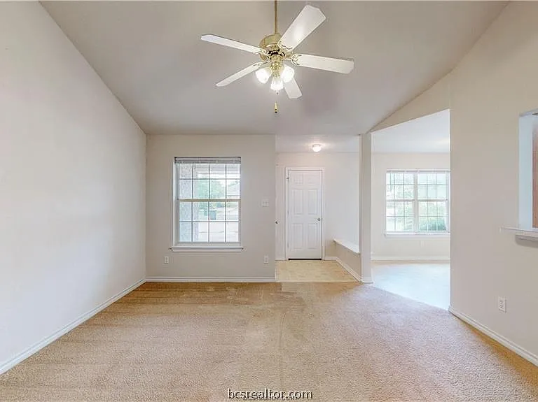 3746 Oldenburg Ln — Photo 5