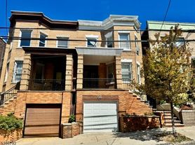 56 Liberty Pl, Weehawken, NJ