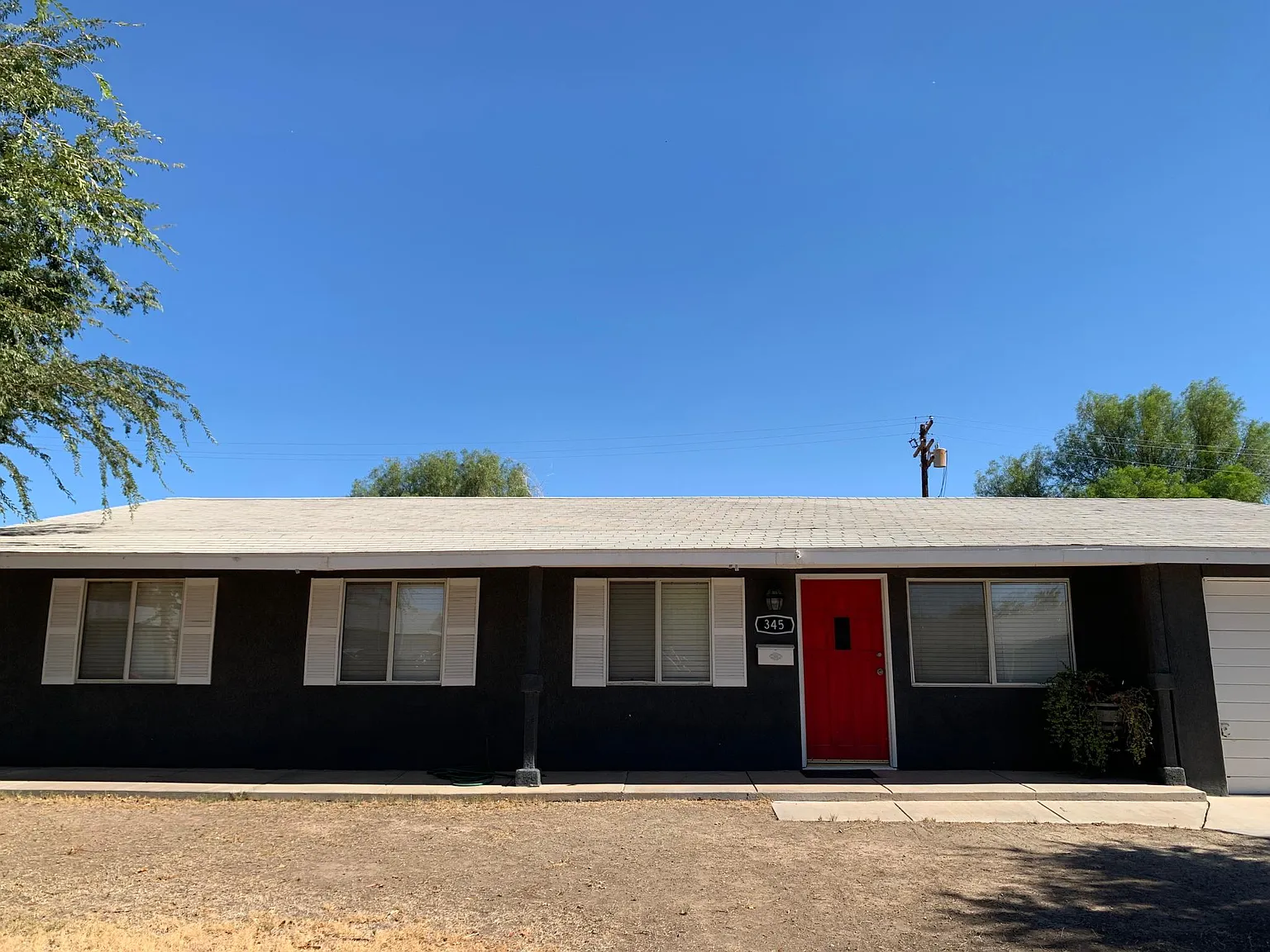 345 W Magnolia St — Photo 1