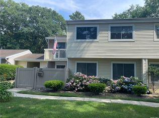 230 Springmeadow Dr, Holbrook, NY 11741
