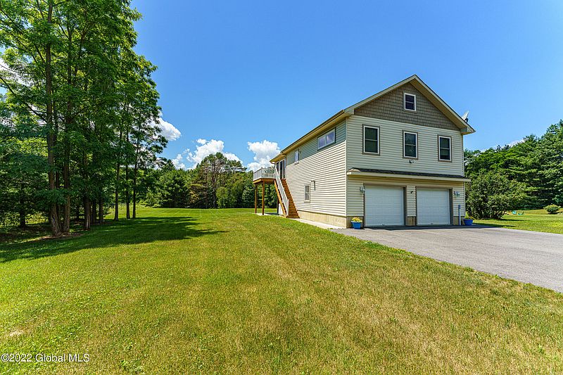 5th image of 129 Hadlock Pond Road