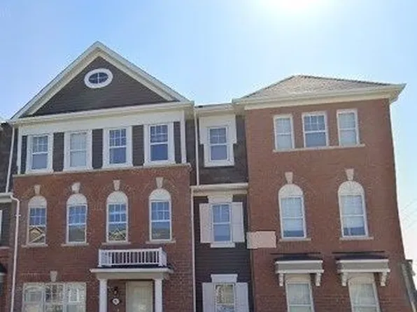 205 Remembrance Rd, Brampton, ON L7A 4P1