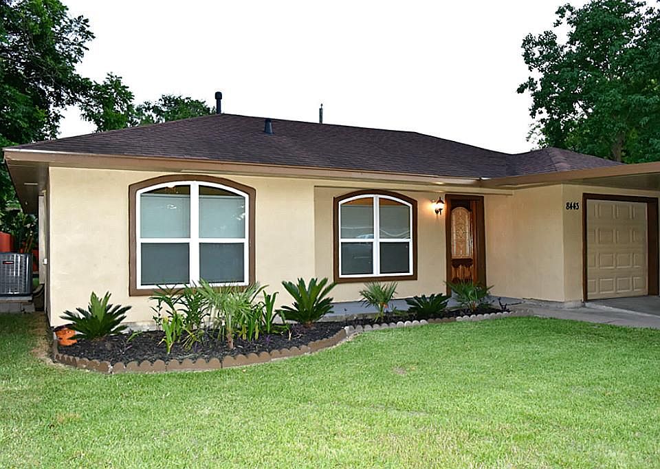 1st image of 8443 Sonneville Dr