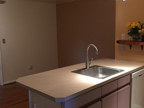 2nd image of 323 Thayer Ct