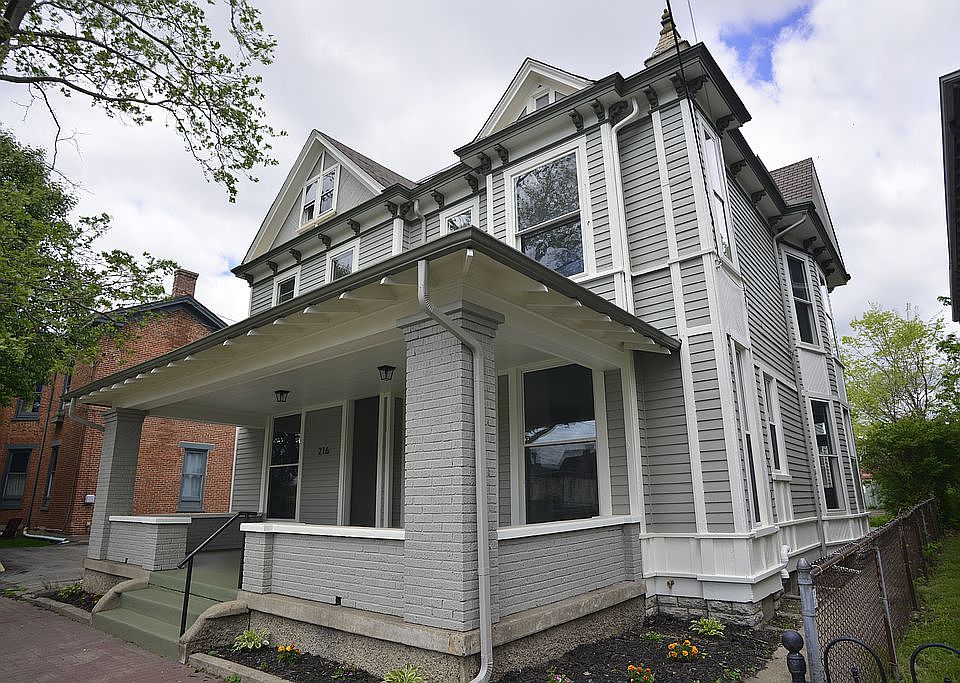 1st image of 216 Buckeye St #218
