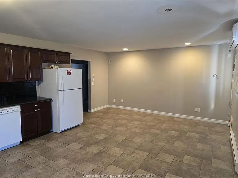 357 Queen St #REAR — Photo 7