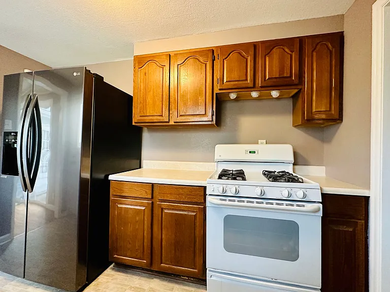 7047 Linden St — Photo 12