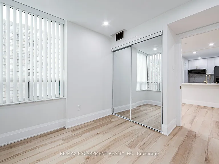 285 Enfield Pl #1603 — Photo 16