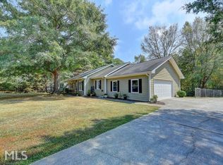 5072 Logans Dr, Loganville, GA 30052