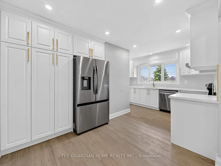 64 Gatineau St #MAIN FL — Photo 8